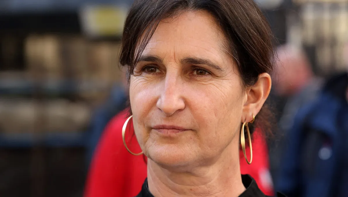 « C’est une catastrophe sanitaire à venir », alerte l’avocate du collectif Stop amiante dans l’Éducation